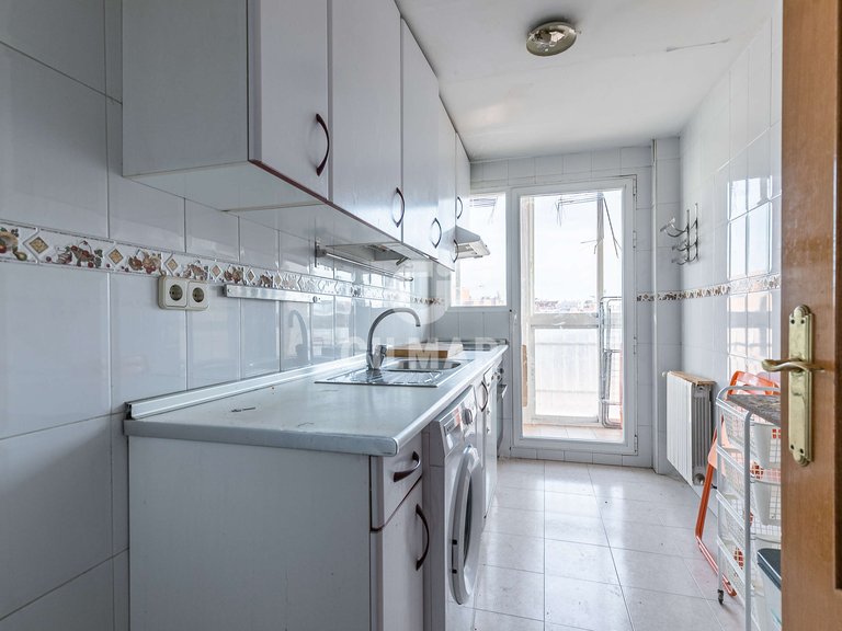 Apartment for Sale in Madrid, Madrid 5