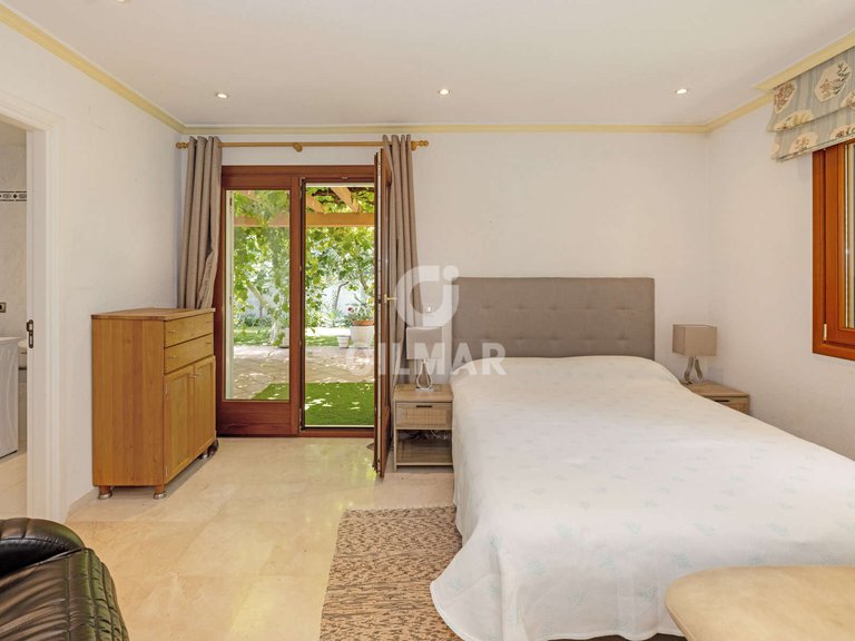 Villa for Sale in Estepona, Malaga 38