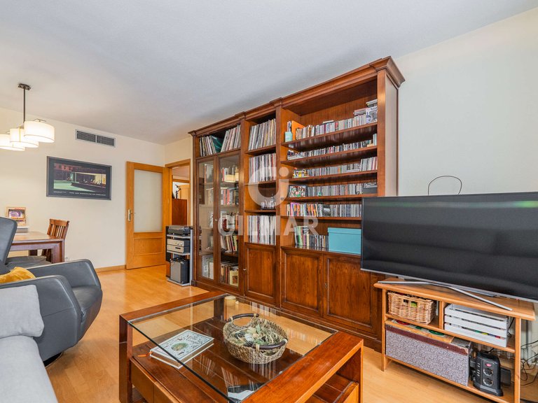Apartment for Sale in Madrid, Madrid 27