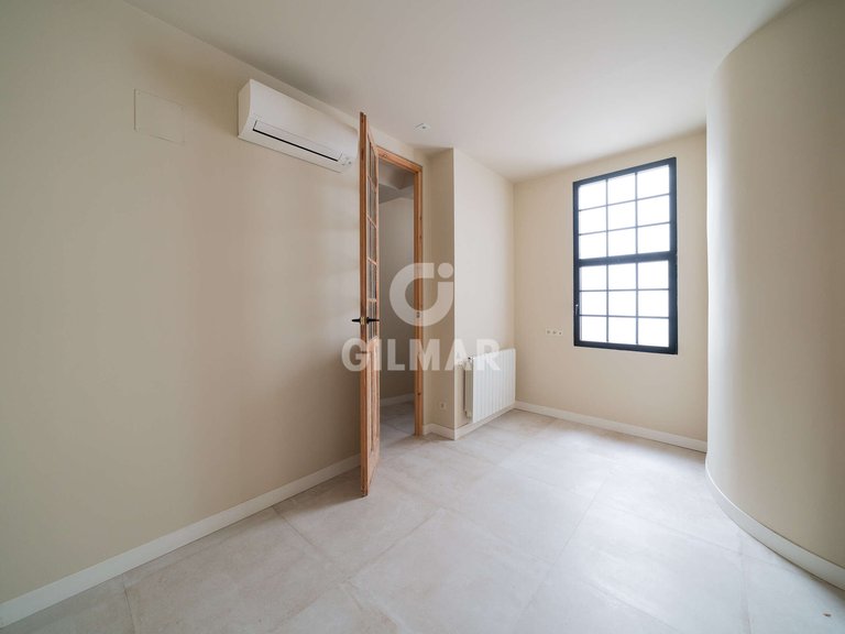 Apartment for Sale in Madrid, Madrid 18