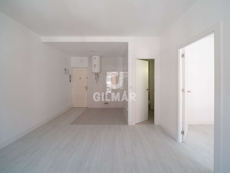 Apartment for Sale in Madrid, Madrid 5