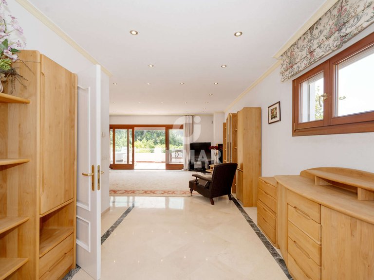 Villa for Sale in Estepona, Malaga 45