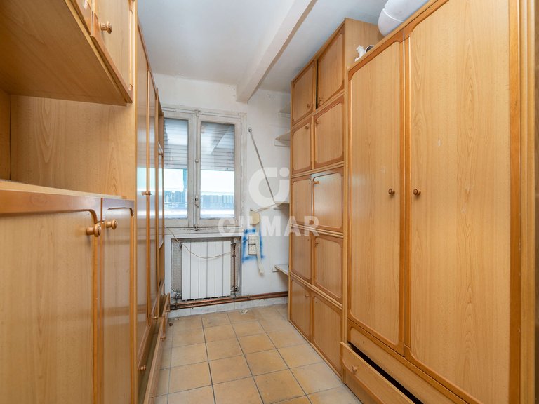 Apartment for Sale in Madrid, Madrid 18