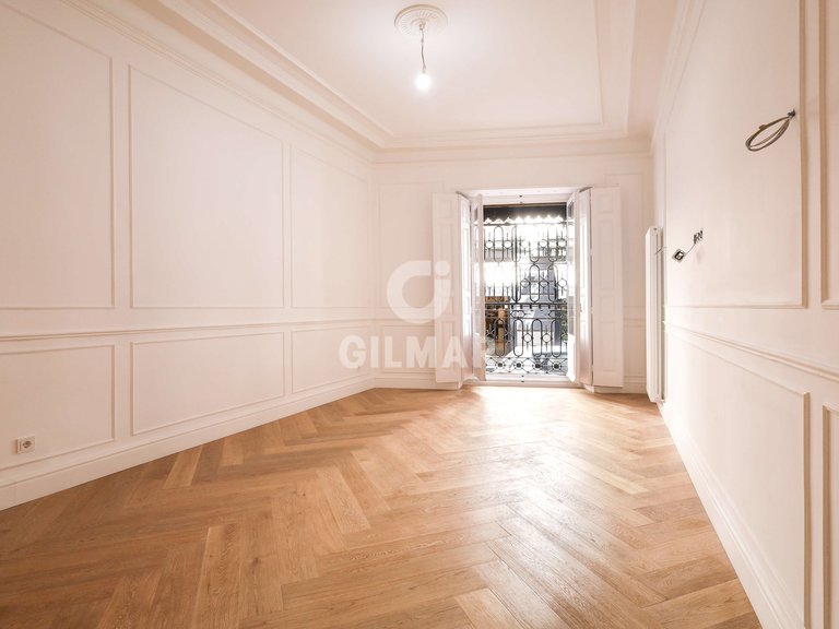 Apartment for Sale in Madrid, Madrid 2
