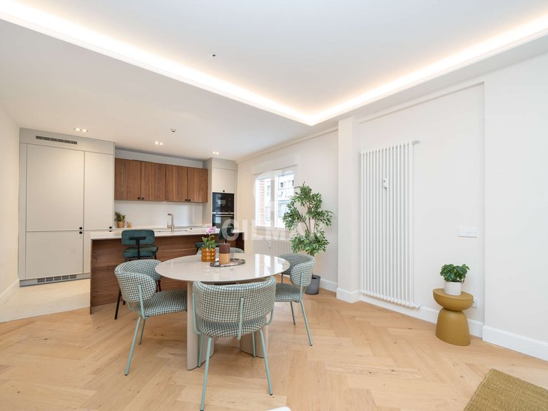 Apartment for Sale in Madrid, Madrid 8