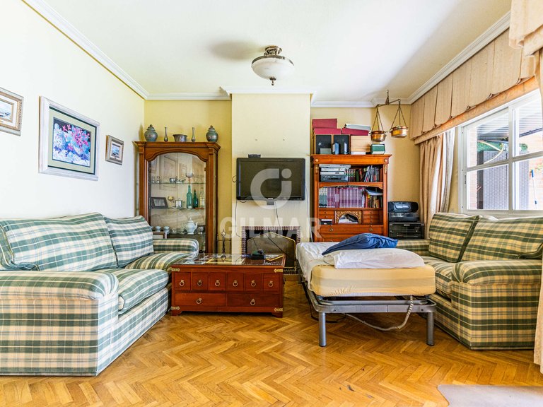 Town House for Sale in Madrid, Madrid 10