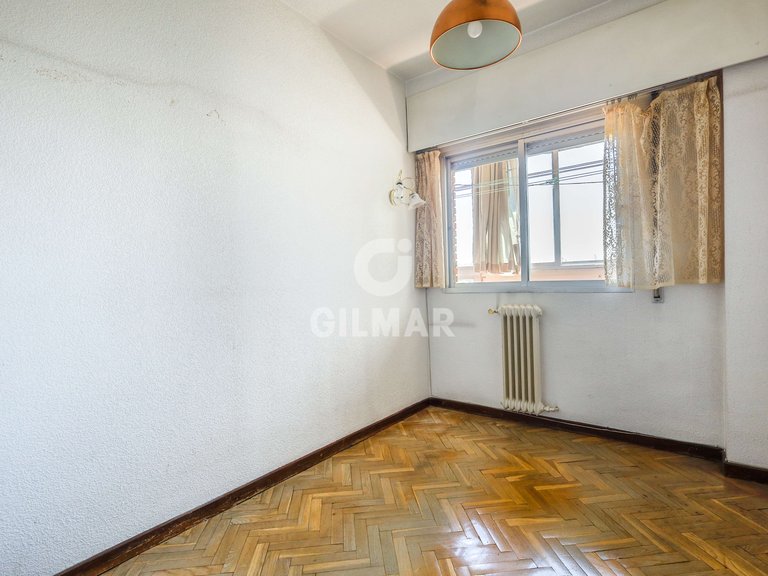 Apartment for Sale in Madrid, Madrid 18
