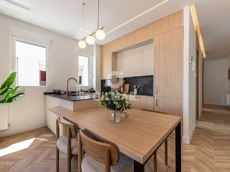 Penthouse for Sale in Madrid, Madrid 18