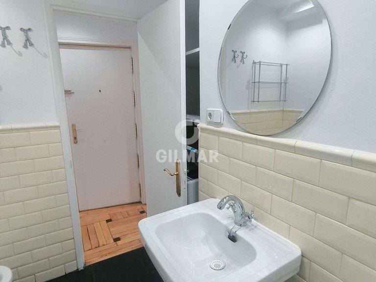Apartment for Rent in Madrid, Madrid 11