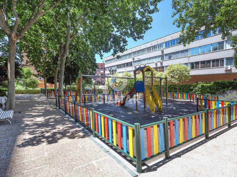 Apartment for Sale in Madrid, Madrid 27