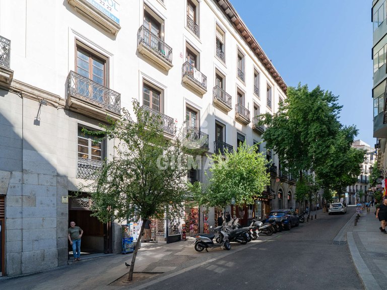 Apartment for Sale in Madrid, Madrid 41