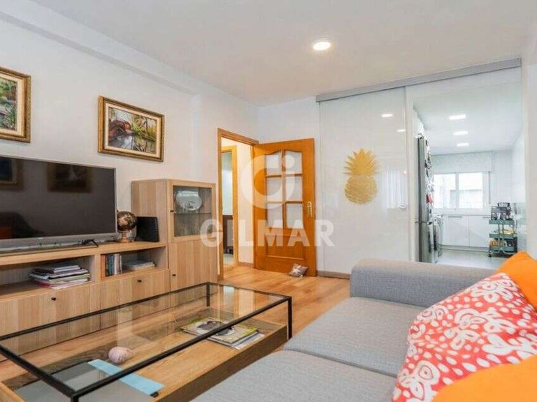 Apartment for Sale in Madrid, Madrid 5