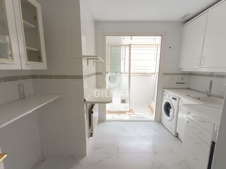 Apartment for Rent in Madrid, Madrid 11