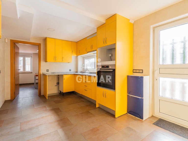Town House for Rent in Madrid, Madrid 8