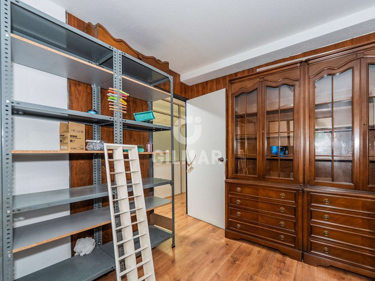 Commercial for Sale in Madrid, Madrid 21