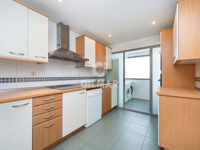 Apartment for Sale in Madrid, Madrid 16