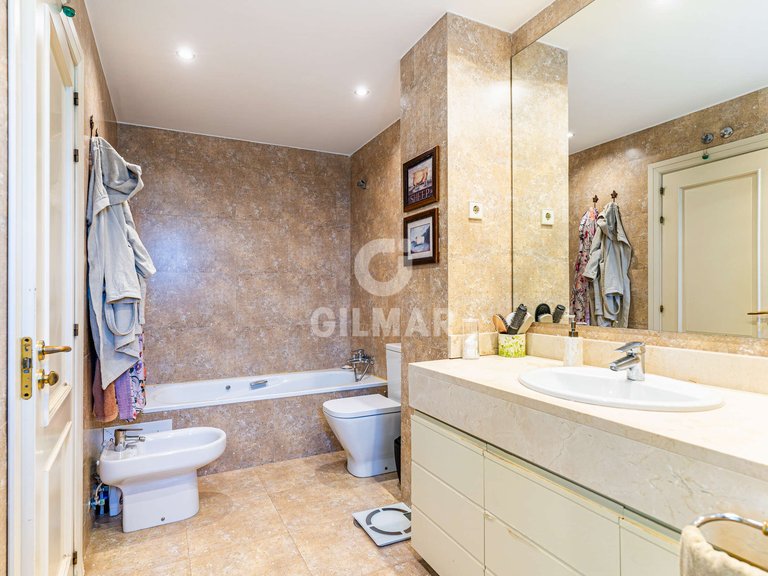 Town House for Sale in Madrid, Madrid 24