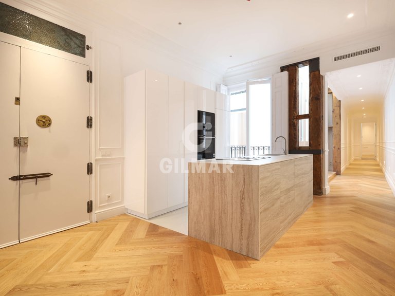 Apartment for Sale in Madrid, Madrid 5