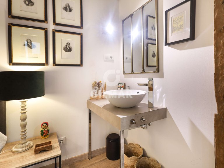 Apartment for Sale in Madrid, Madrid 18