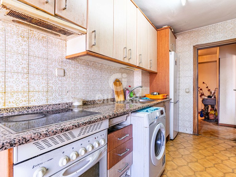 Apartment for Sale in Madrid, Madrid 24