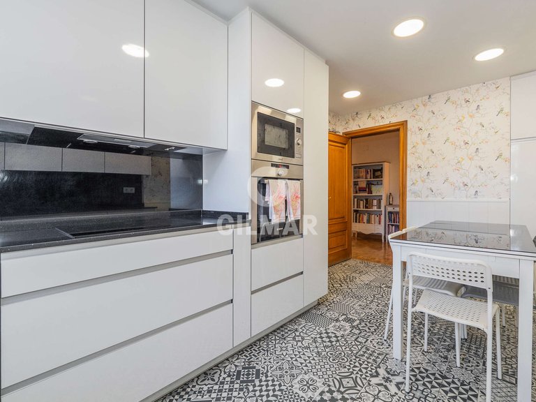 Apartment for Sale in Madrid, Madrid 28