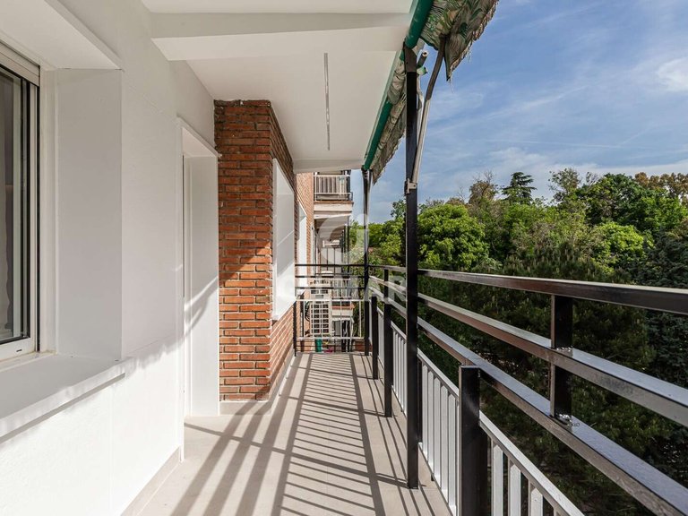 Apartment for Sale in Madrid, Madrid 16