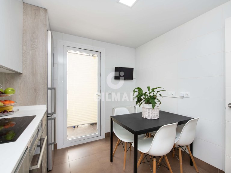 Apartment for Sale in Madrid, Madrid 16