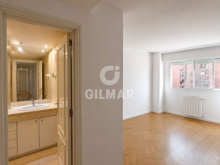 Apartment for Rent in Madrid, Madrid 21