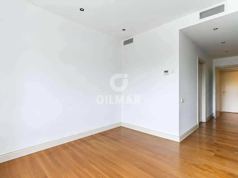 Apartment for Sale in Madrid, Madrid 22