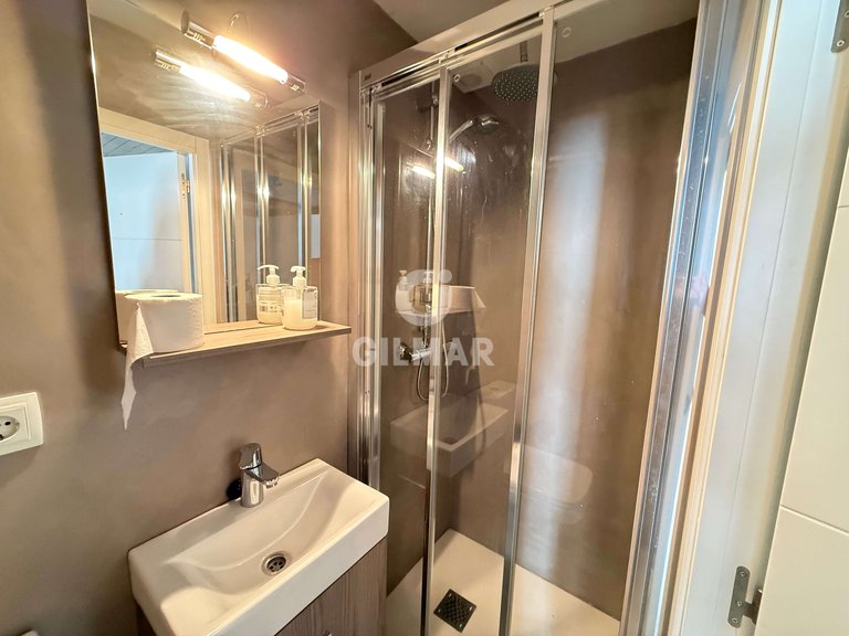 Apartment for Rent in Madrid, Madrid 11