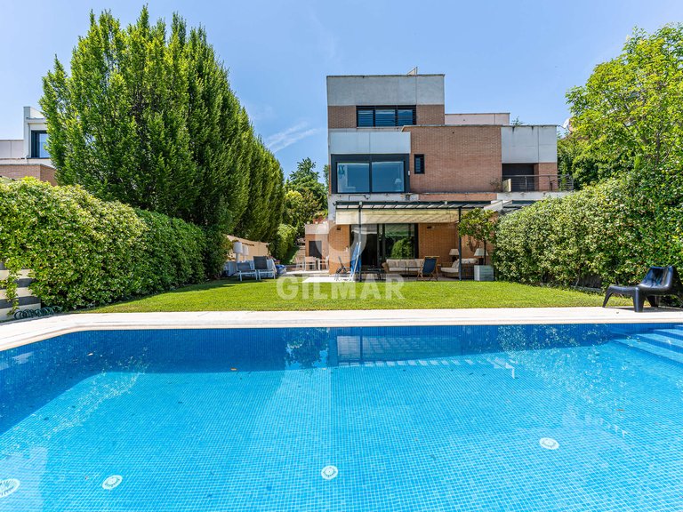 Town House for Sale in Madrid, Madrid 4