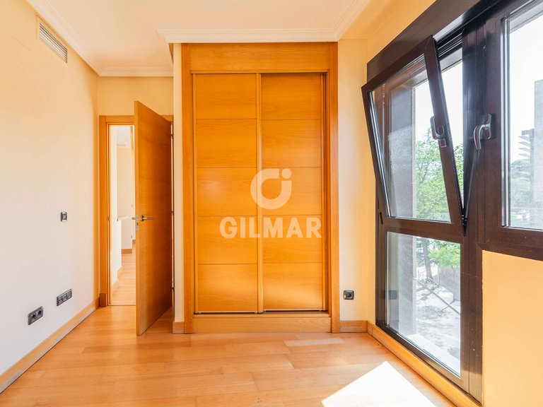 Apartment for Sale in Madrid, Madrid 17
