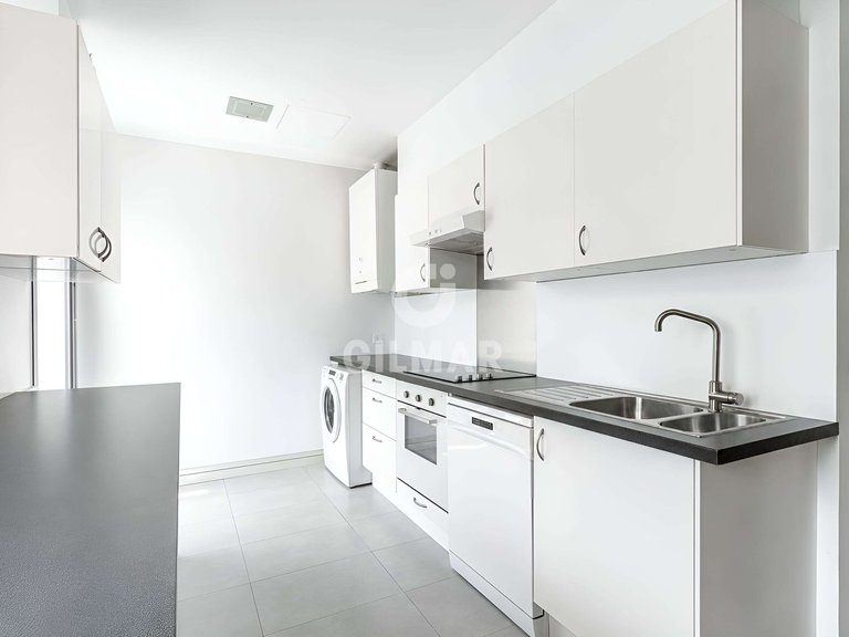 Apartment for Sale in Madrid, Madrid 16