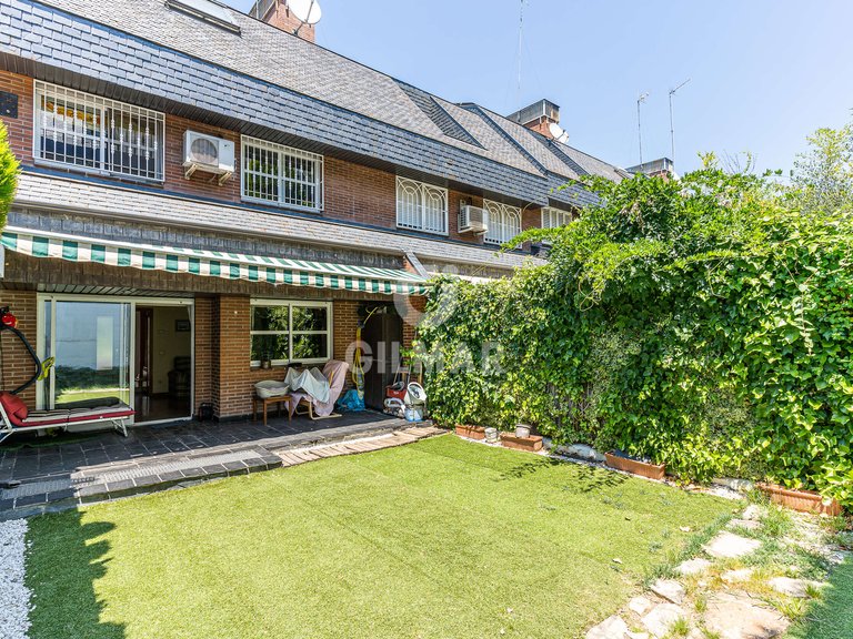 Town House for Sale in Madrid, Madrid 1