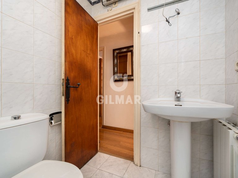 Apartment for Sale in Madrid, Madrid 27