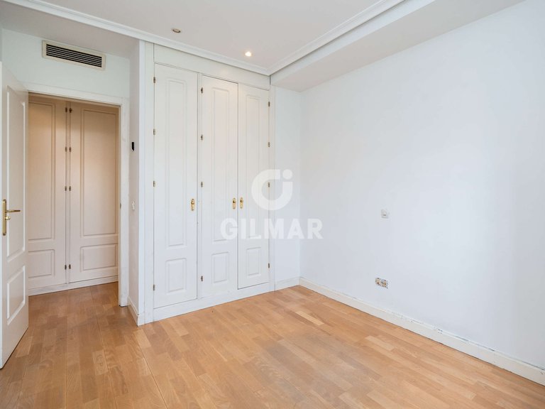 Apartment for Sale in Madrid, Madrid 23