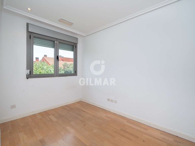 Apartment for Sale in Madrid, Madrid 22