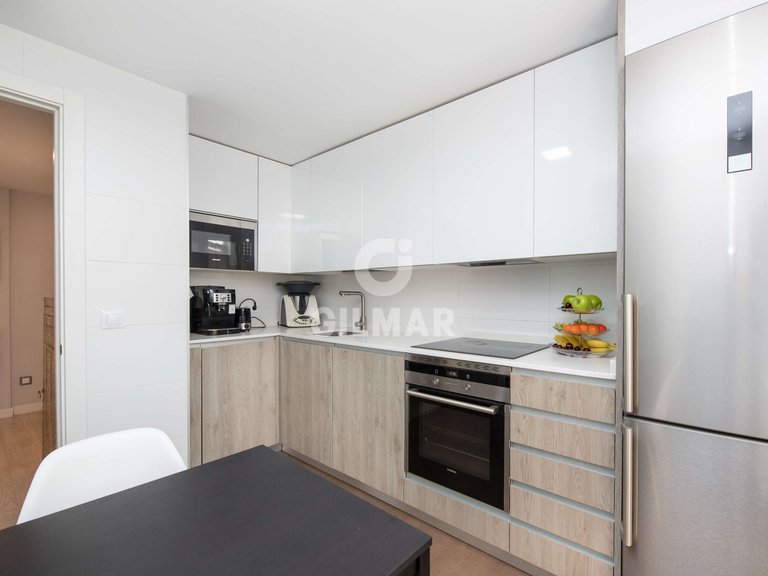Apartment for Sale in Madrid, Madrid 18