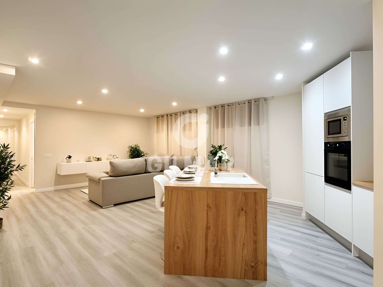 Apartment for Sale in Los Cristianos, Tenerife 1