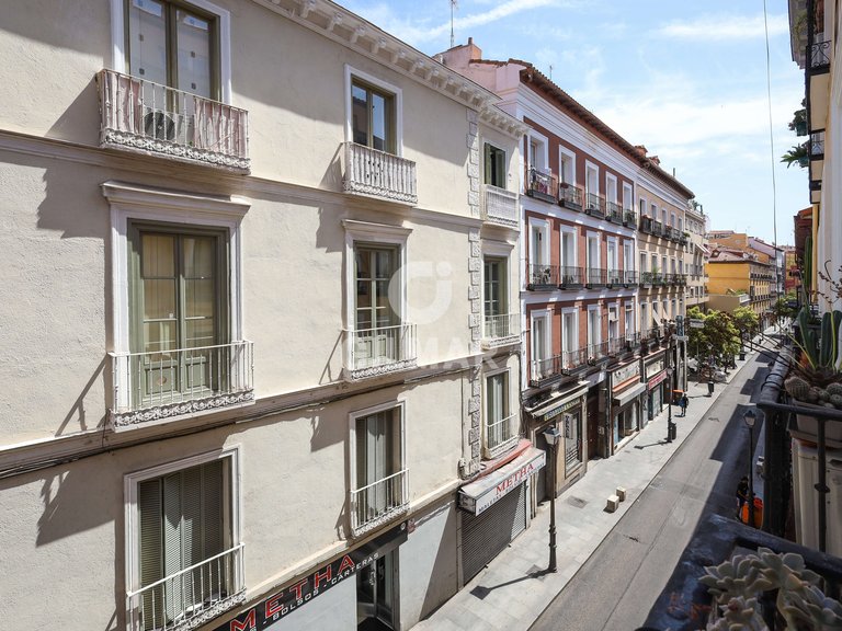 Apartment for Sale in Madrid, Madrid 18