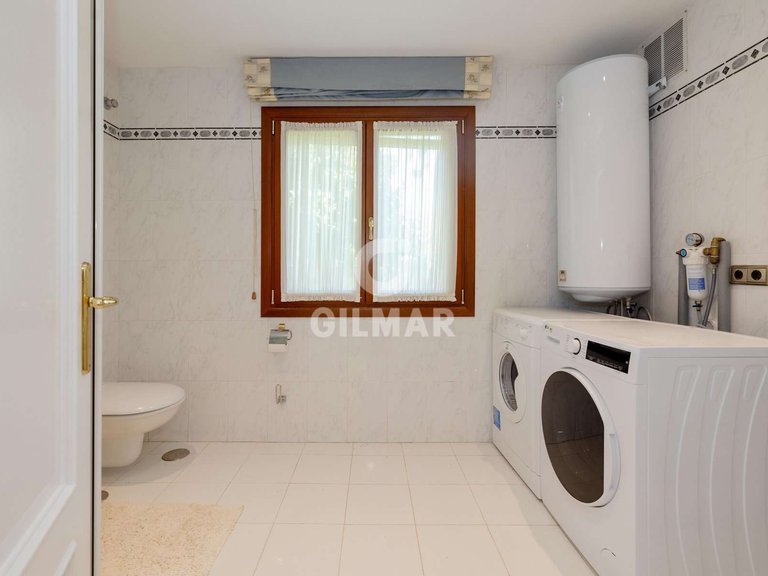 Villa for Sale in Estepona, Malaga 42