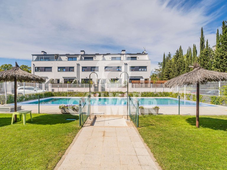 Town House for Sale in Madrid, Madrid 3