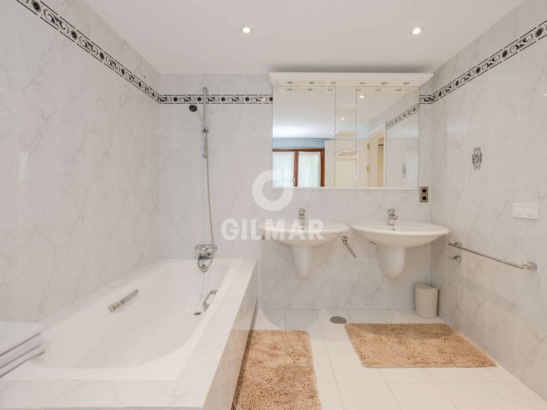 Villa for Sale in Estepona, Malaga 33