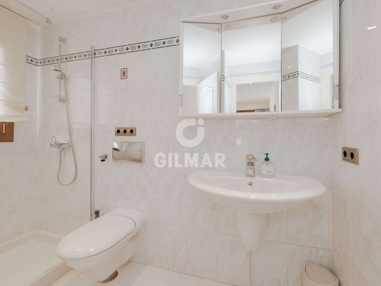 Villa for Sale in Estepona, Malaga 37