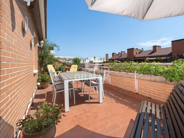 Penthouse for Sale in Madrid, Madrid 3