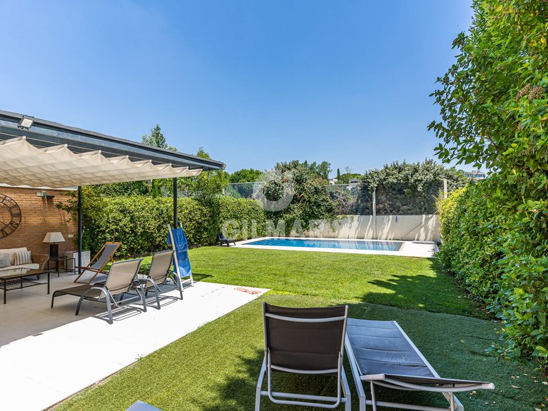 Town House for Sale in Madrid, Madrid 3