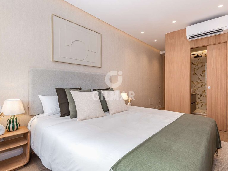 Apartment for Sale in Madrid, Madrid 22