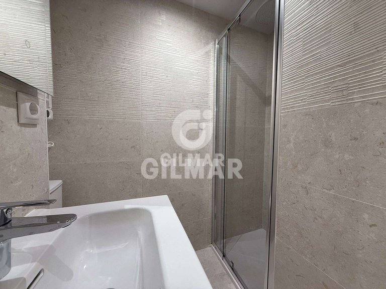 Apartment for Sale in Madrid, Madrid 8