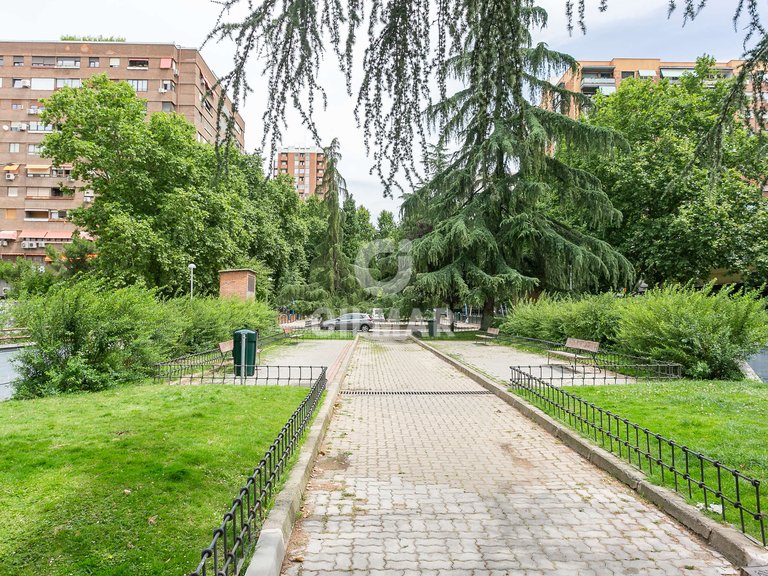 Apartment for Sale in Madrid, Madrid 35