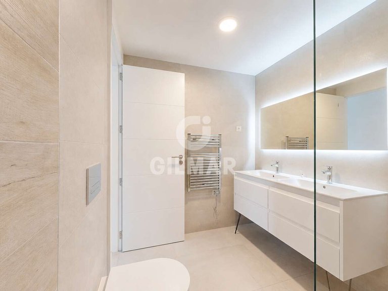 Apartment for Sale in Torremolinos, Malaga 27
